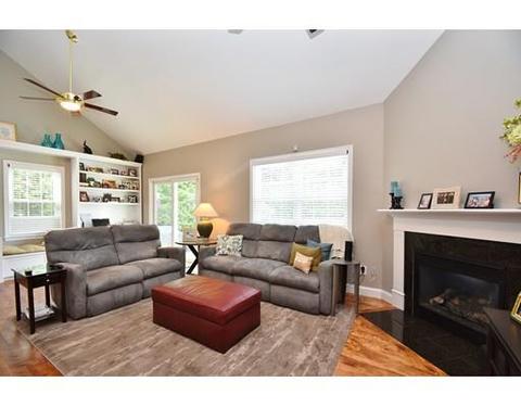 14 Jay Dr, Framingham, MA 01701 photo 8