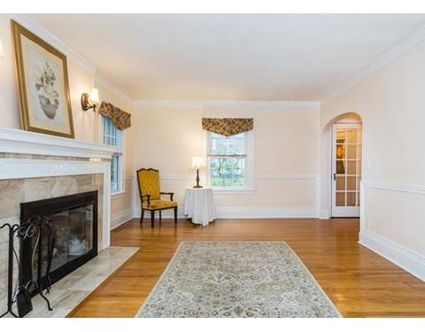 109 Wayne St, Springfield, MA 01118 photo 9