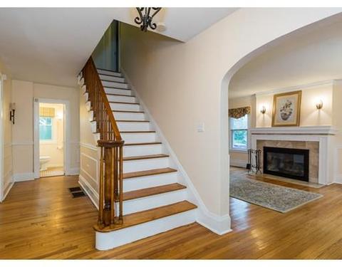 109 Wayne St, Springfield, MA 01118 photo 7