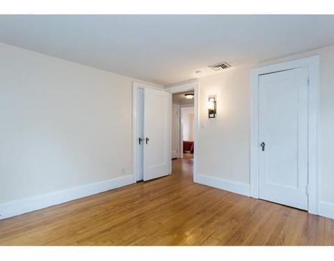 109 Wayne St, Springfield, MA 01118 photo 25