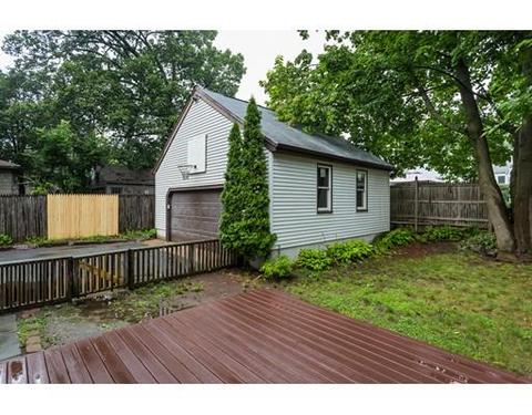 109 Wayne St, Springfield, MA 01118 photo 4