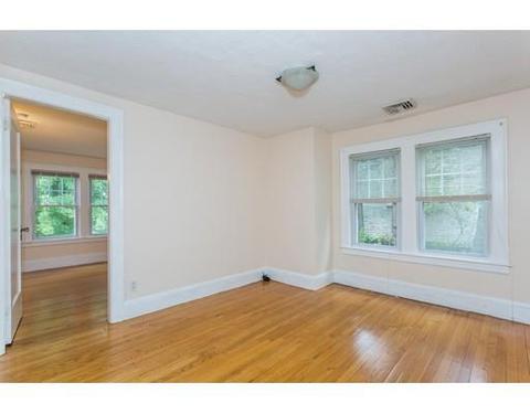 109 Wayne St, Springfield, MA 01118 photo 23