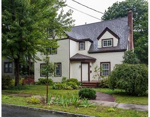 109 Wayne St, Springfield, MA 01118 photo 1