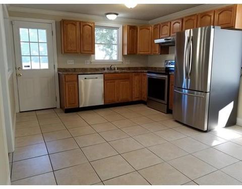 3 Canton St, Springfield, MA 01104 photo 4