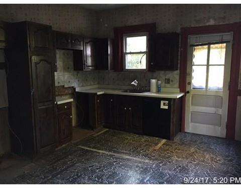 42 Sterns Ter, Springfield, MA 01105 photo 8