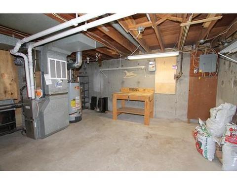36 Oneida Ave, Worcester, MA 01606 photo 12