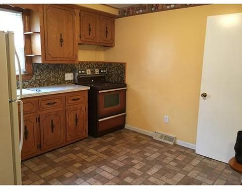 307 Chicopee St, Chicopee, MA 01013 photo 5
