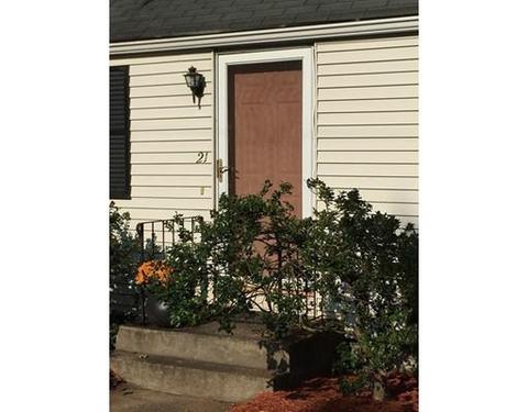 21 Maple St, Hudson, MA 01749 photo 3