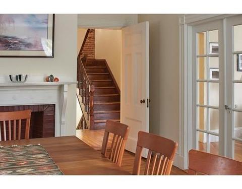 135 Davis Ave #2, Brookline, MA 02445 photo 4