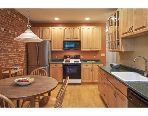 135 Davis Ave #2, Brookline, MA 02445 photo 5