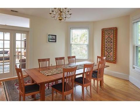 135 Davis Ave #2, Brookline, MA 02445 photo 3