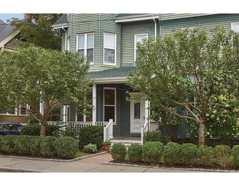 135 Davis Ave #2, Brookline, MA 02445 photo 1