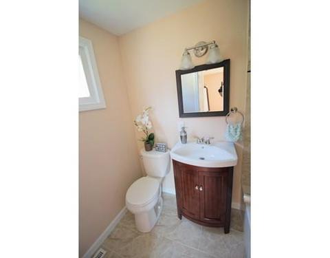 1872 Parker St, Springfield, MA 01128 photo 17