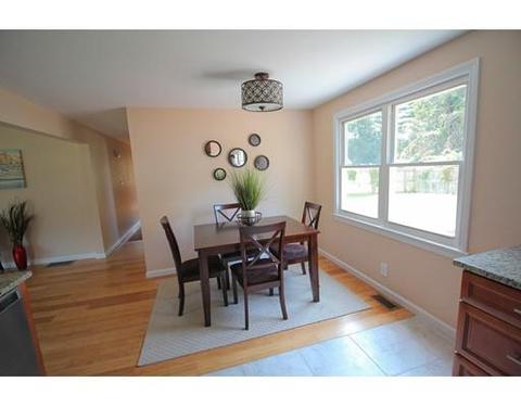 1872 Parker St, Springfield, MA 01128 photo 8