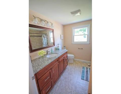 1872 Parker St, Springfield, MA 01128 photo 11