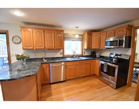 13 Sheffield Dr, Easthampton, MA 01027 photo 3