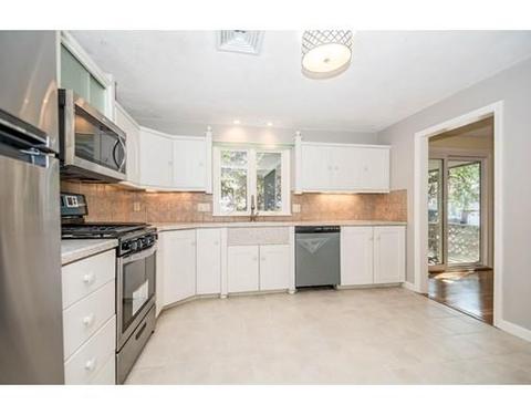 31 Haystack Rd, Reading, MA 01867 photo 11