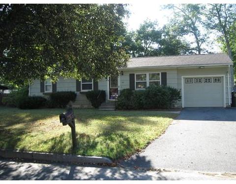 187 Saffron Cir, Springfield, MA 01129 photo 2