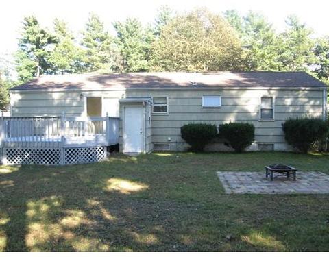 187 Saffron Cir, Springfield, MA 01129 photo 4