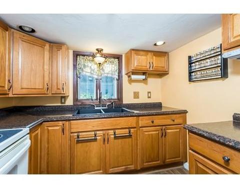 6 Brooks St, Upton, MA 01568 photo 6