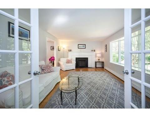 206 Charles St, Hingham, MA 02043 photo 4