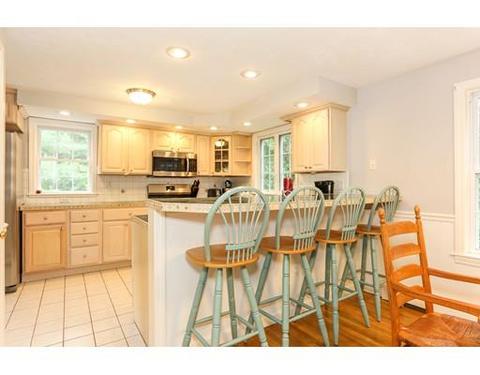 19 Maple St, Mashpee, MA 02649 photo 6