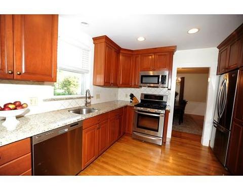 533 Chestnut St, Needham, MA 02492 photo 9