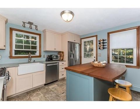 1 Dineen Cir, Maynard, MA 01754 photo 4