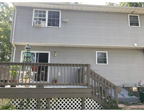 73 Howes St, Springfield, MA 01118 photo 3