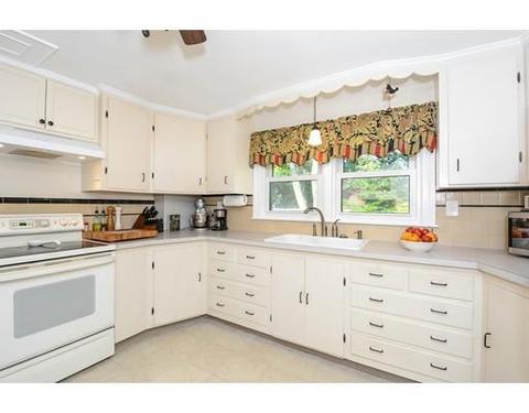 397 Massasoit Rd, Worcester, MA 01604 photo 3