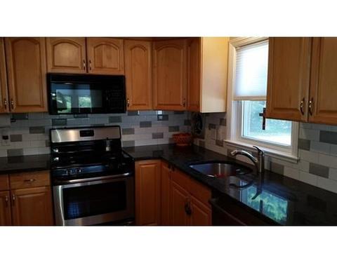 93 Edgewater Dr, Framingham, MA 01702 photo 3