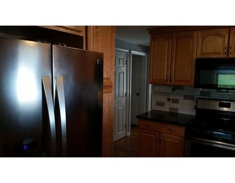 93 Edgewater Dr, Framingham, MA 01702 photo 5
