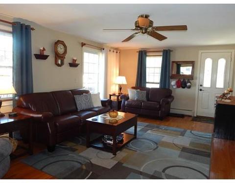17 Walnut St, Danvers, MA 01923 photo 11