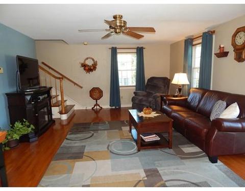 17 Walnut St, Danvers, MA 01923 photo 9