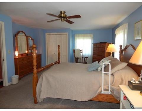 17 Walnut St, Danvers, MA 01923 photo 13