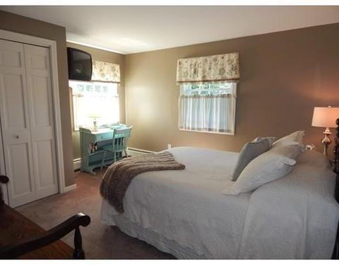 17 Walnut St, Danvers, MA 01923 photo 14