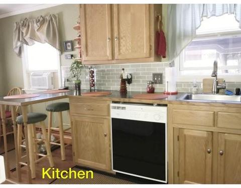 91 Lumae St, Springfield, MA 01119 photo 3