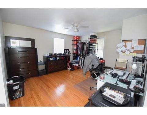 30 Thornton St, Springfield, MA 01104 photo 9