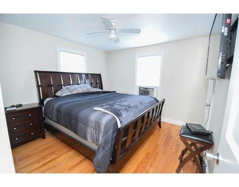 30 Thornton St, Springfield, MA 01104 photo 8