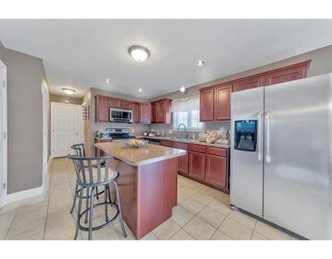 339 Naismith St, Springfield, MA 01104 photo 2