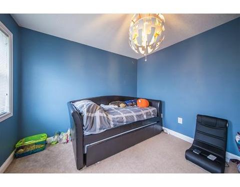 339 Naismith St, Springfield, MA 01104 photo 7