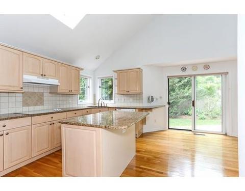 65 Trinity Pl, Barnstable, MA 02632 photo 8