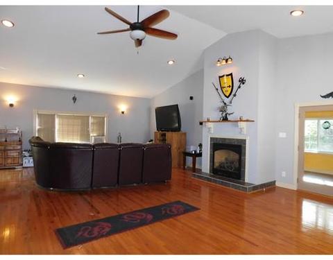 125 Narrow Ln, Phillipston, MA 01331 photo 10