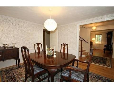 6 Garrison Rd, Wellesley, MA 02482 photo 3
