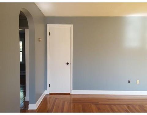16 Hutton St, Fall River, MA 02720 photo 4