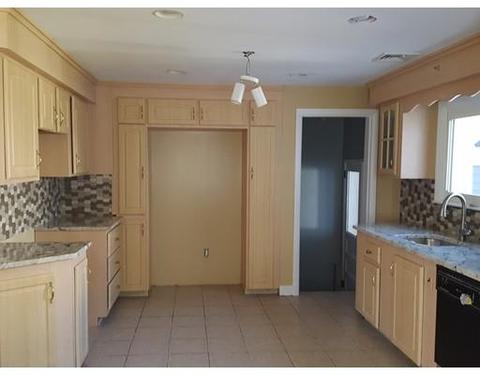 16 Hutton St, Fall River, MA 02720 photo 9