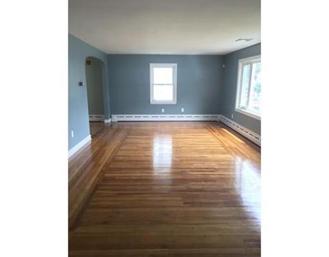 16 Hutton St, Fall River, MA 02720 photo 5
