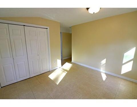 471 Plumtree Rd, Springfield, MA 01118 photo 9