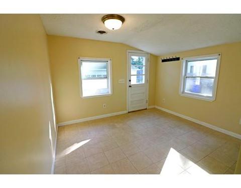 471 Plumtree Rd, Springfield, MA 01118 photo 7