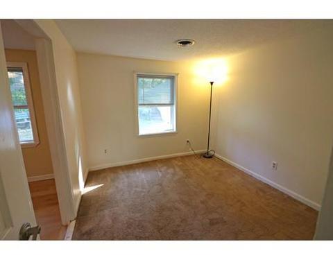 471 Plumtree Rd, Springfield, MA 01118 photo 11